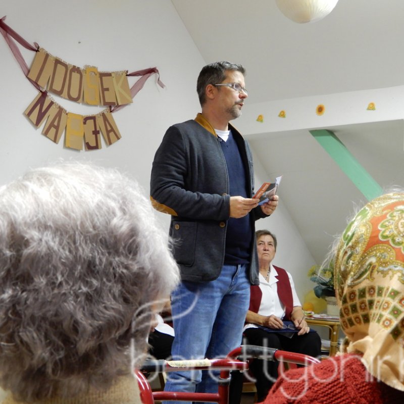 A szépkorúakat köszöntötték 28